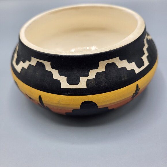 Vintage Native American Sioux Pottery Bowl Southwest Handmade Planter - Picture 2 of 9